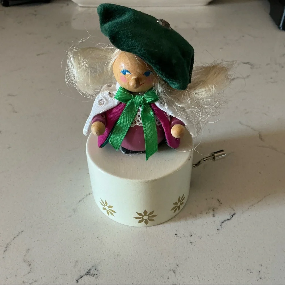 Steinbach musical Kiara handmade in Germany wooden figure